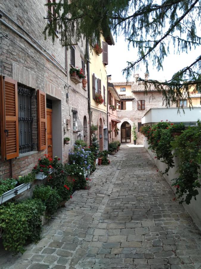 Il Borghetto Medievale Suite Фабриано Экстерьер фото