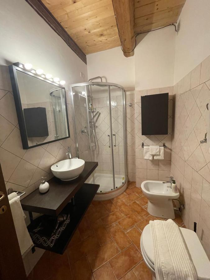 Il Borghetto Medievale Suite Фабриано Экстерьер фото