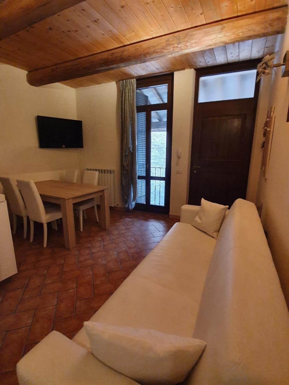 Il Borghetto Medievale Suite Фабриано Экстерьер фото